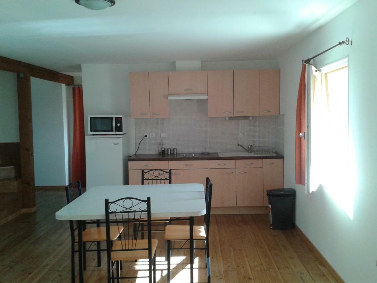Le Bon Air Est Dans Le Pre Apartment Champagnac  ภายนอก รูปภาพ